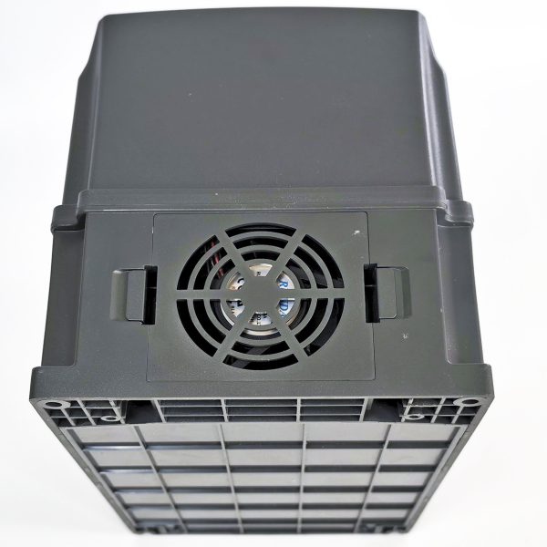 Фото - Частотний перетворювач 380В 3фази векторний 7.5KW M-Driver 980 з класом захисту IP66